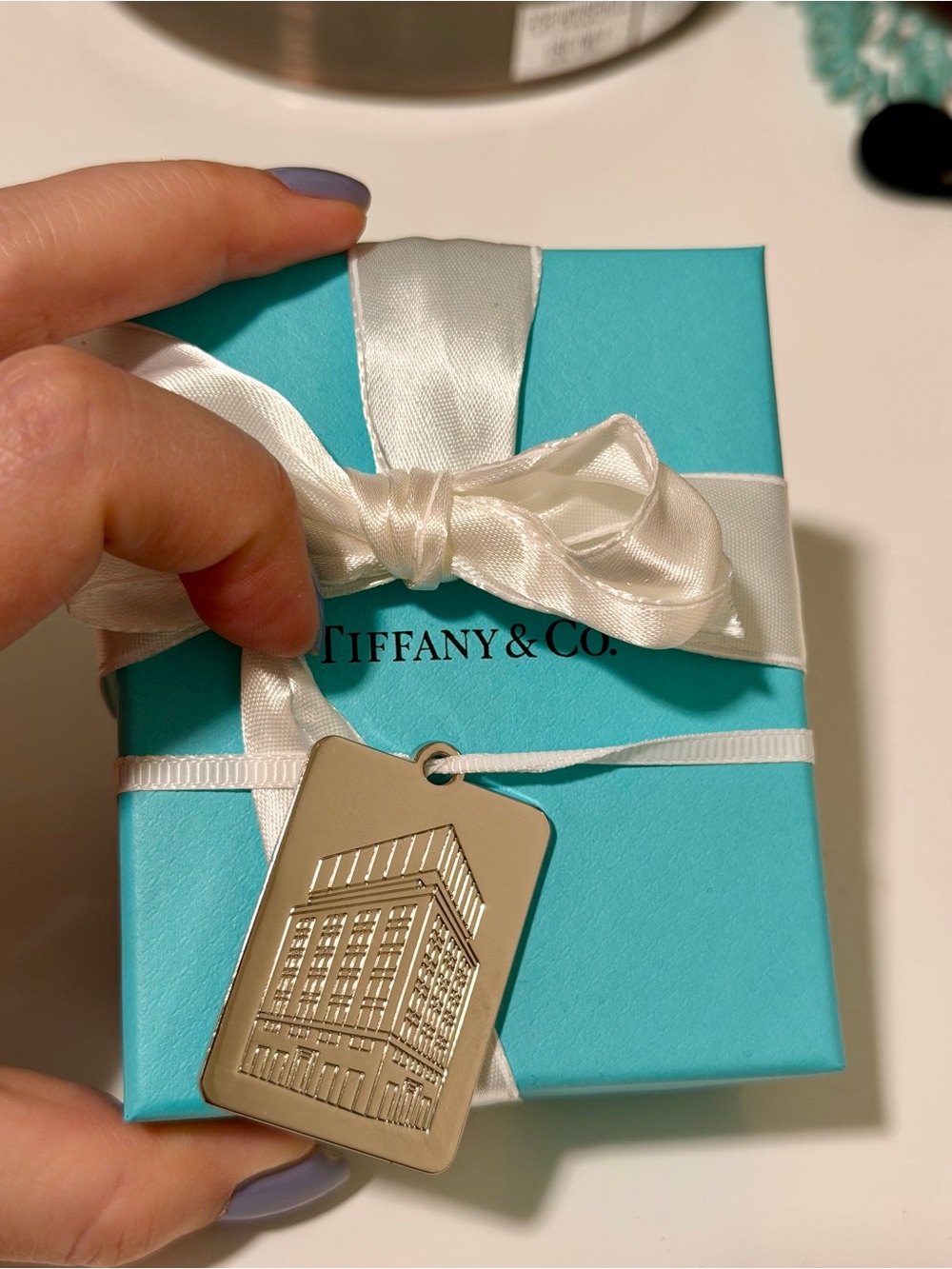 Authentic Tiffany & Co gift box/ Pouch/ ribbon and pendent - Picture 4 of 4